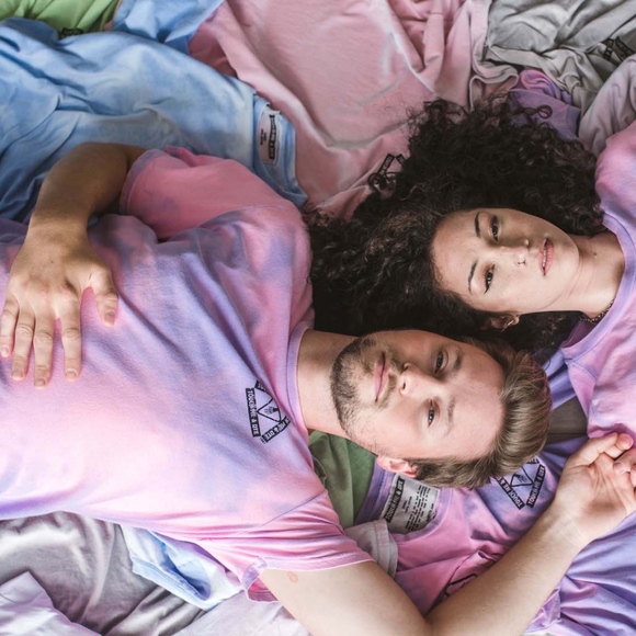 🔥TOUCH ME & DYE unisex color changing t-shirt - Picture 7 of 8